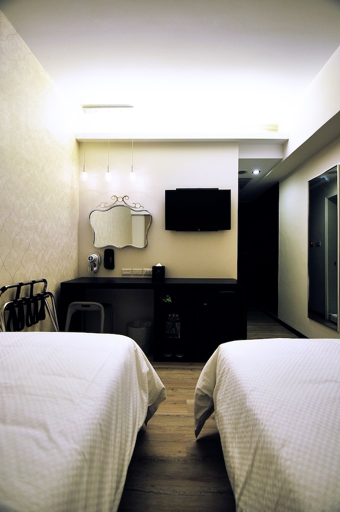 CHECK inn Express Kaohsiung Love River 15/66