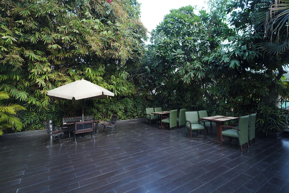 The Muse Sarovar Portico, Nehru Place 37/42
