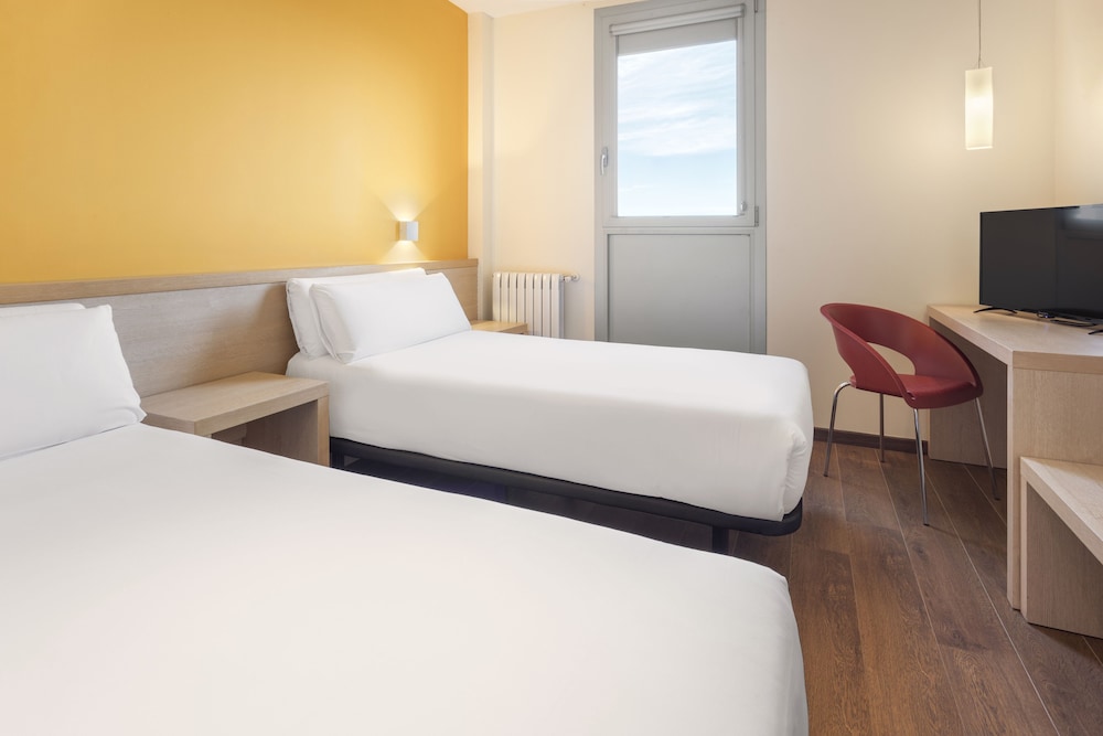 280 Hotel Formerly Premiere Classe Zaragoza 280 27/54