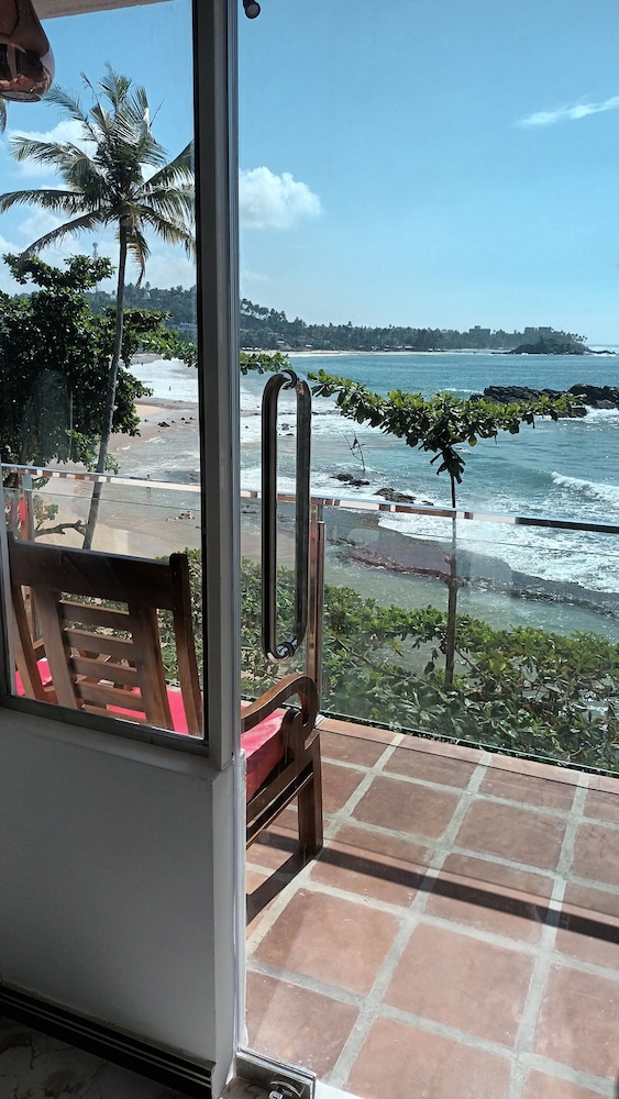 Coral Beach Hotel 2/23