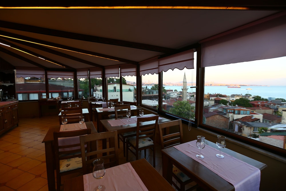 Emine Sultan Hotel 45/59