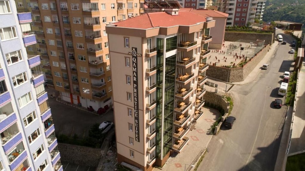 QAMAR PRESTIGE SUITES 2/49