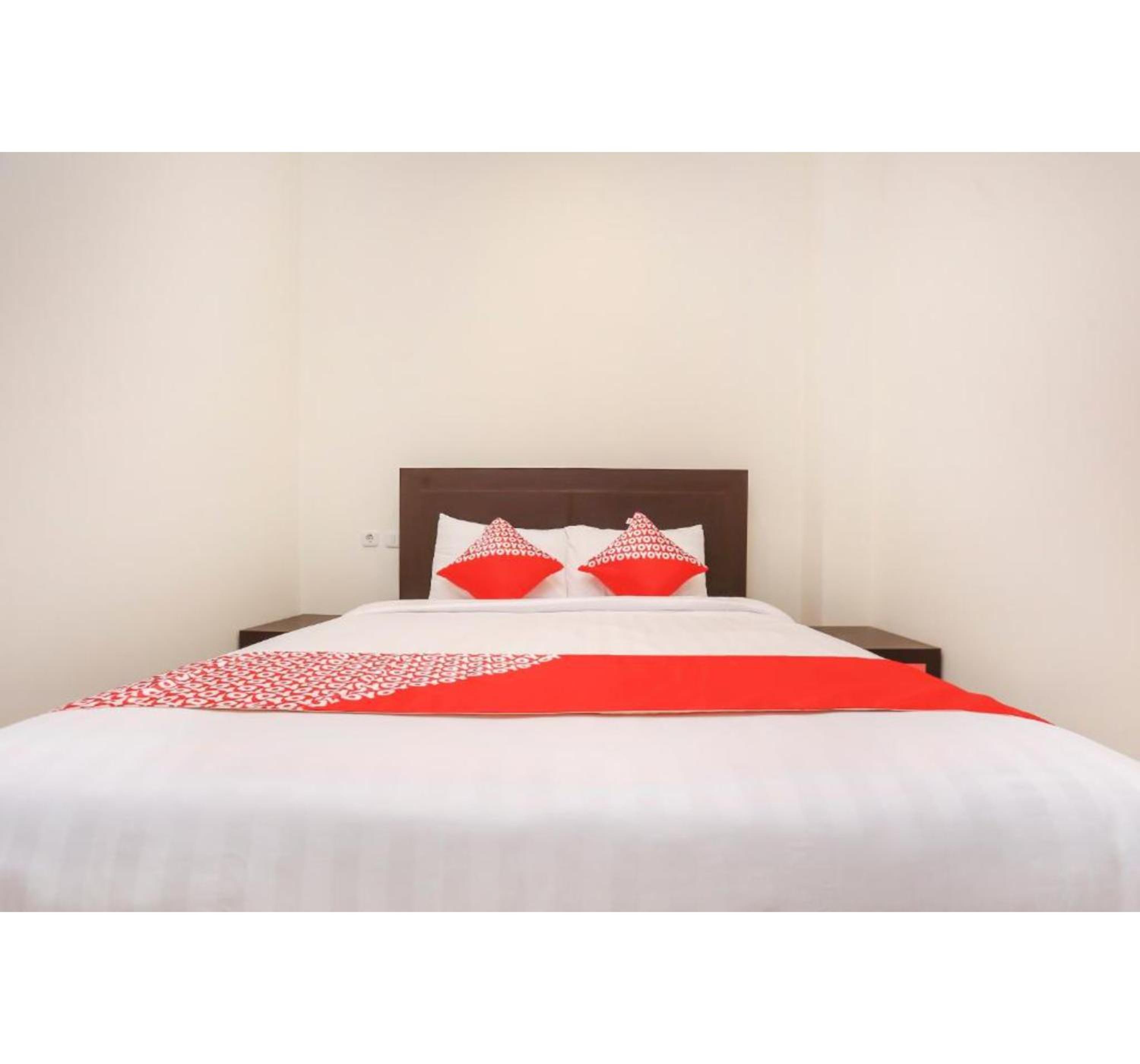 DELUXE, DOUBLE BED