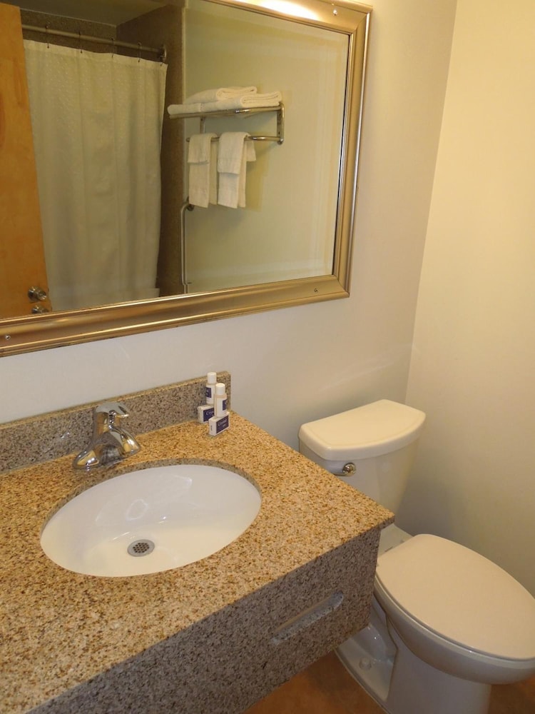 Crystal Inn Neptune 31/32