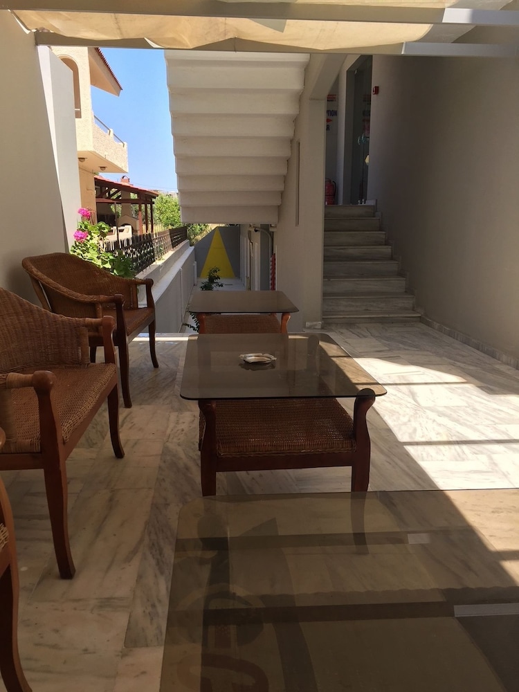 Alkyonides Hotel 31/49