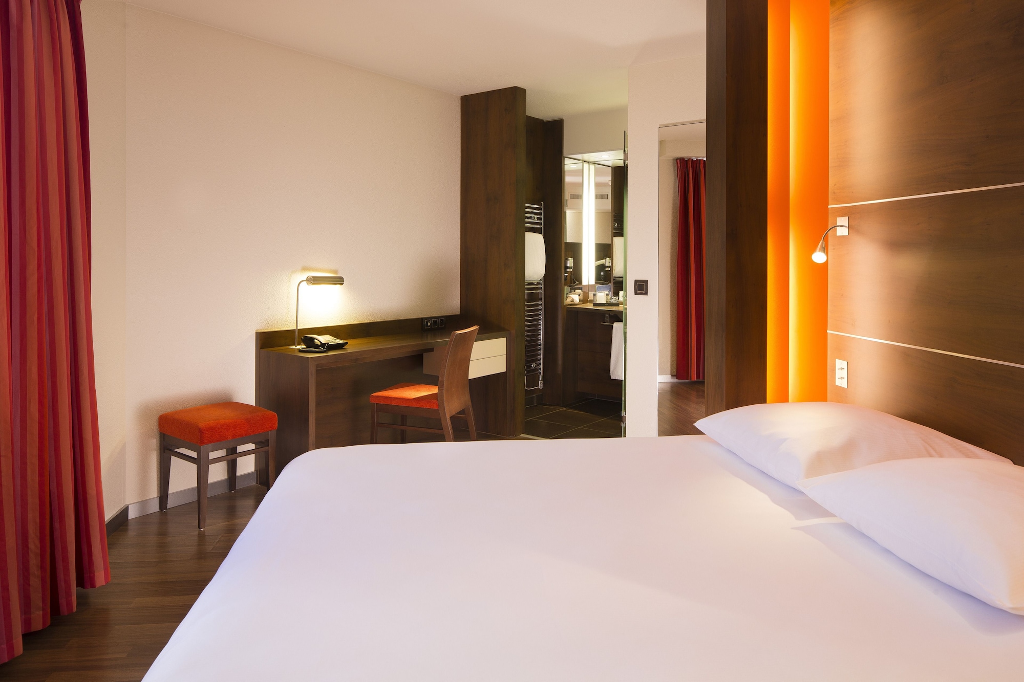 SUPERIOR, TWIN BEDS