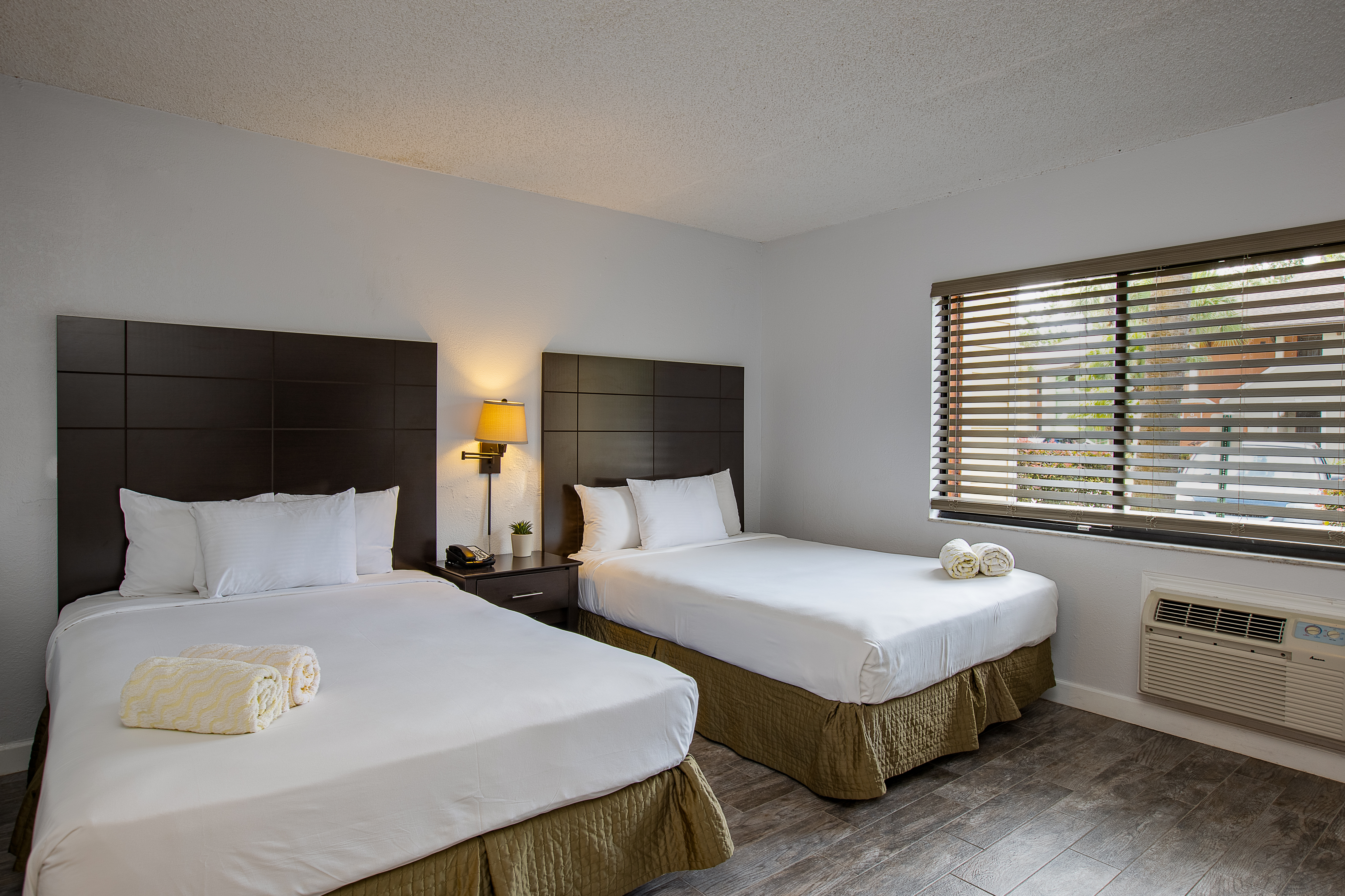 Guest Room, at the Oaks