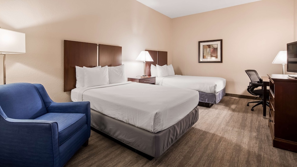 Best Western Tampa 17/34