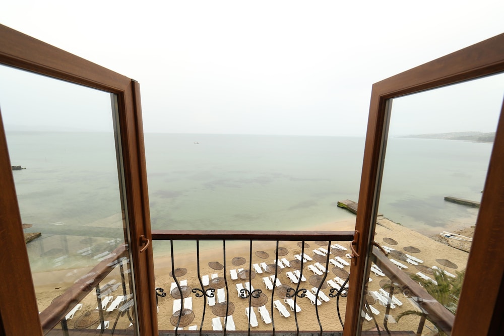 SINOP ANTIK OTEL 34/44