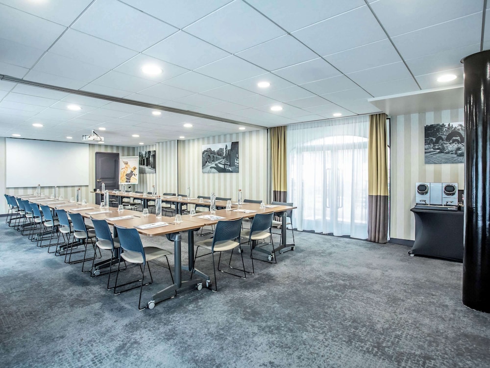 Hotel de Bourbon Mercure Bourges 35/47