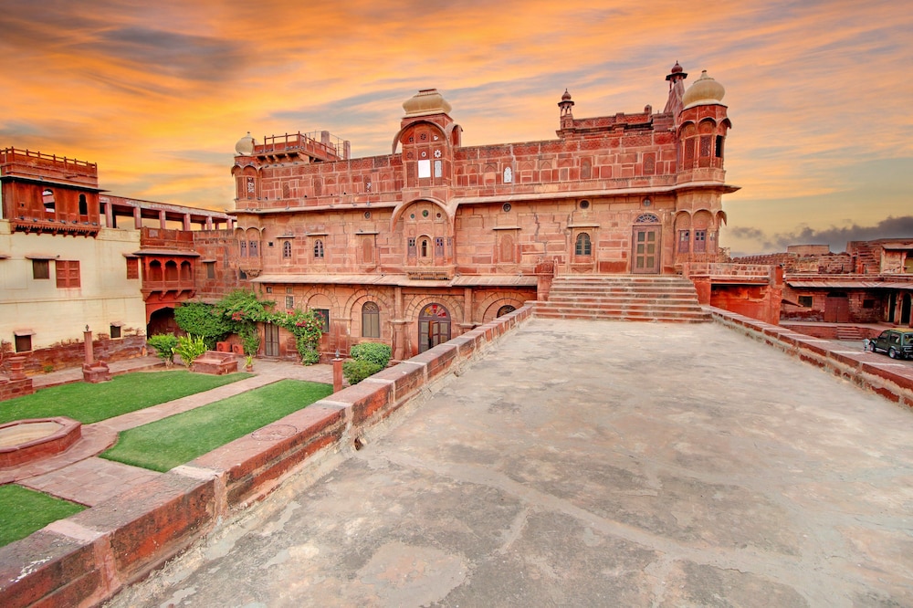 FORT POKARAN HOTEL 28/34