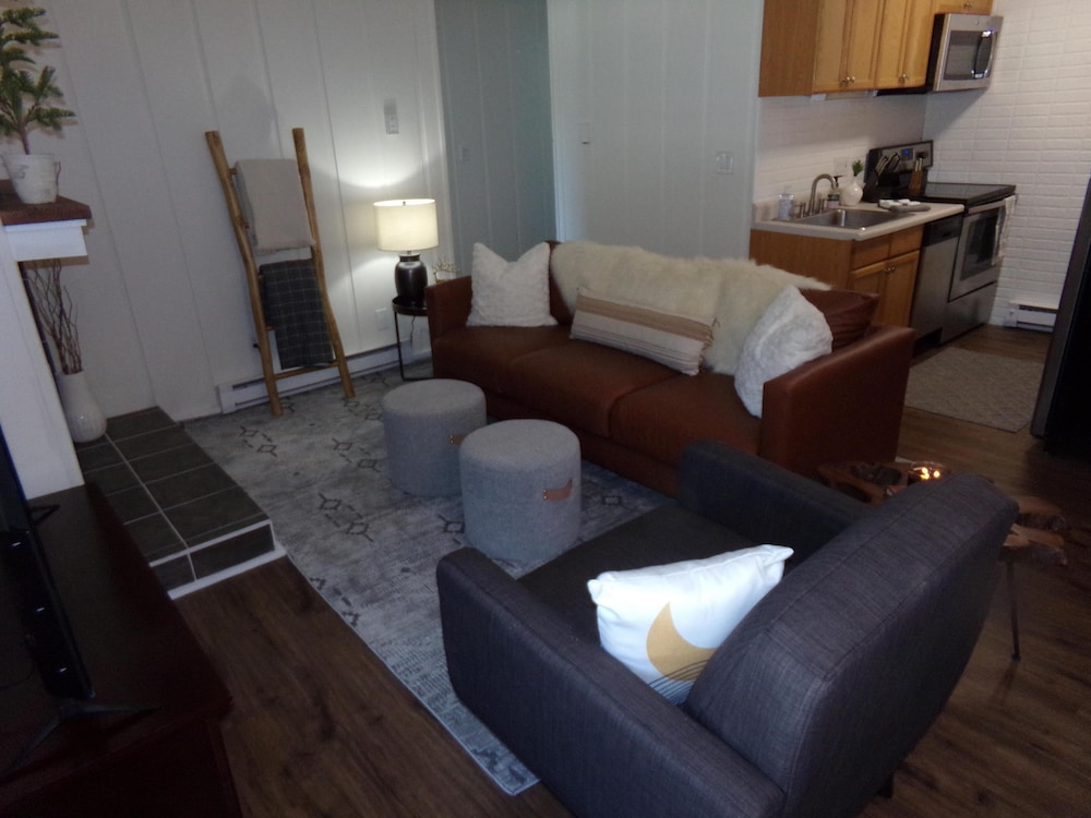 Blue River Condos 3 Bed 2 Bath 25/38