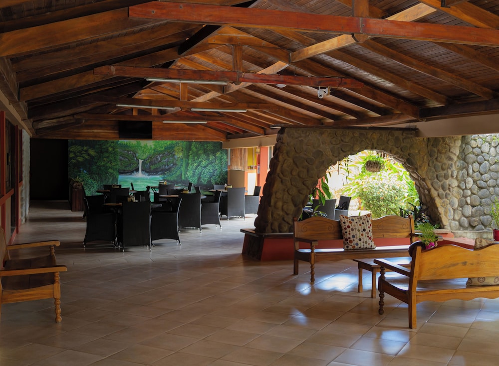 Las Espuelas Hotel 38/54