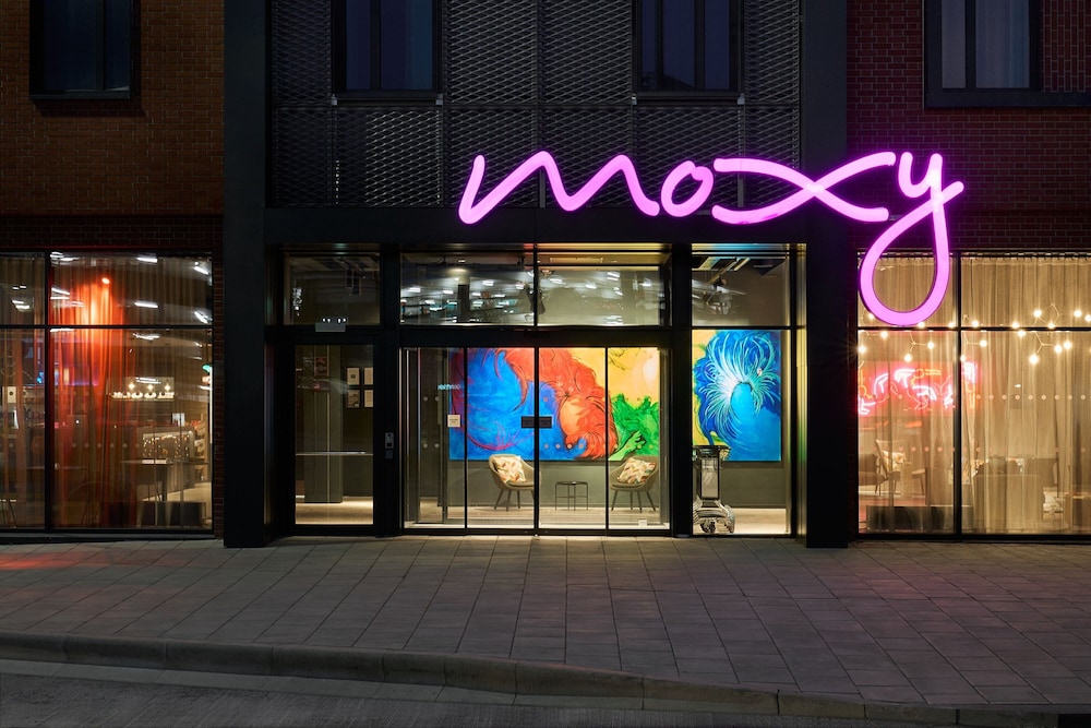 Moxy Bristol 32/37