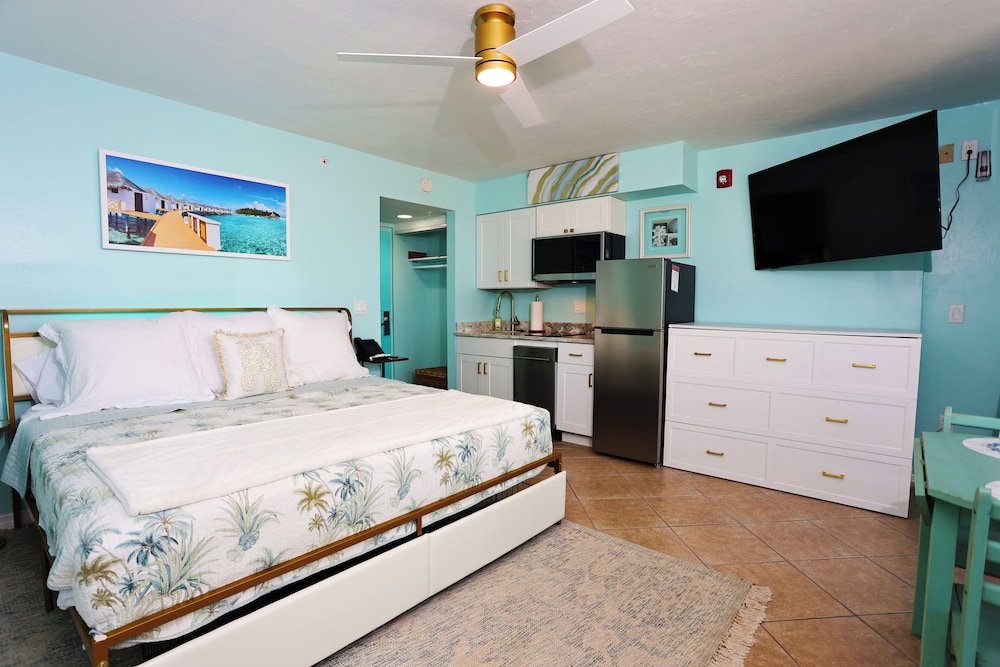 Casa Playa Resort 10/50