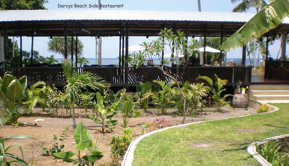 Dolphin Beach Bali 56/63
