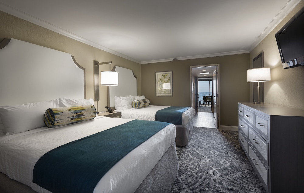 1 Bedroom, Palm, Suite, 2 Queen Beds, Ocean Front, Sofa