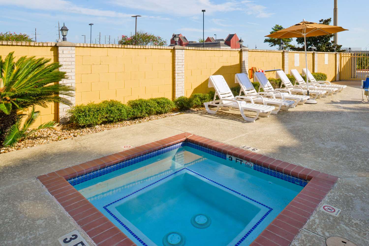 Americas Best Value Inn & Suites Waller Prairie View 22/38