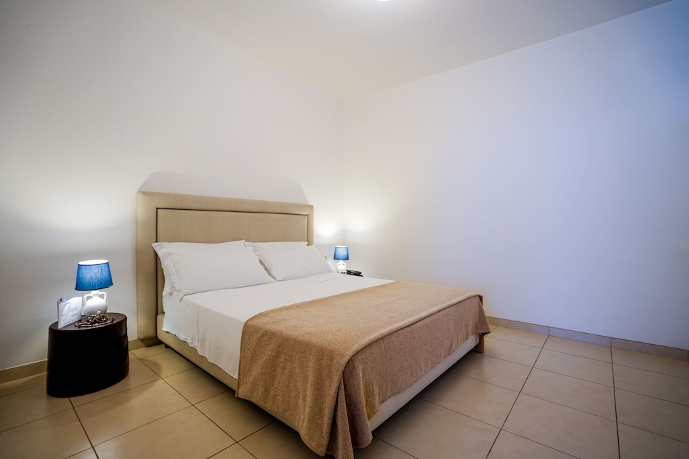19 Summer Suites 20/60