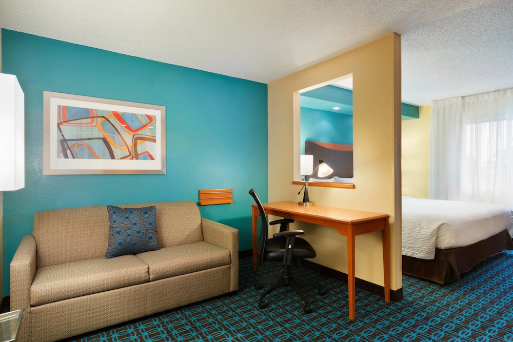 Fairfield Inn And Suites Dallas Mesquite 23/31