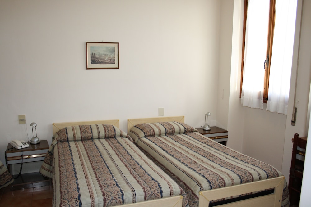 Hotel Bodoni 14/30