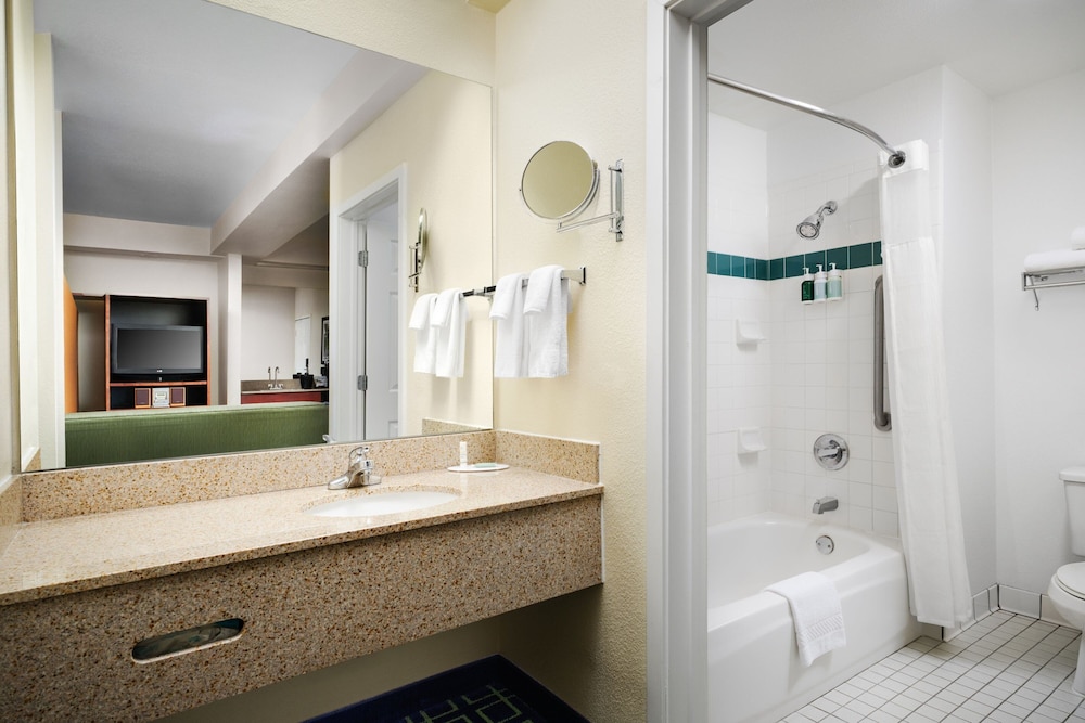 Fairfield Inn Suites San Francisco San Carlos 48/50
