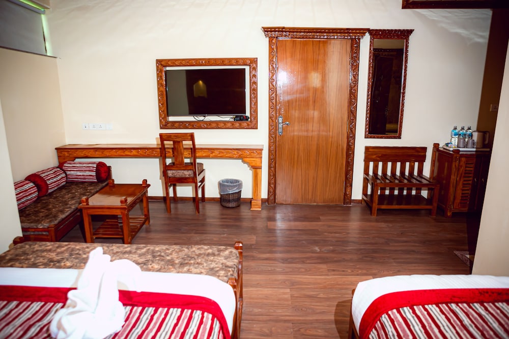 Surya Heritage Hotel 31/61