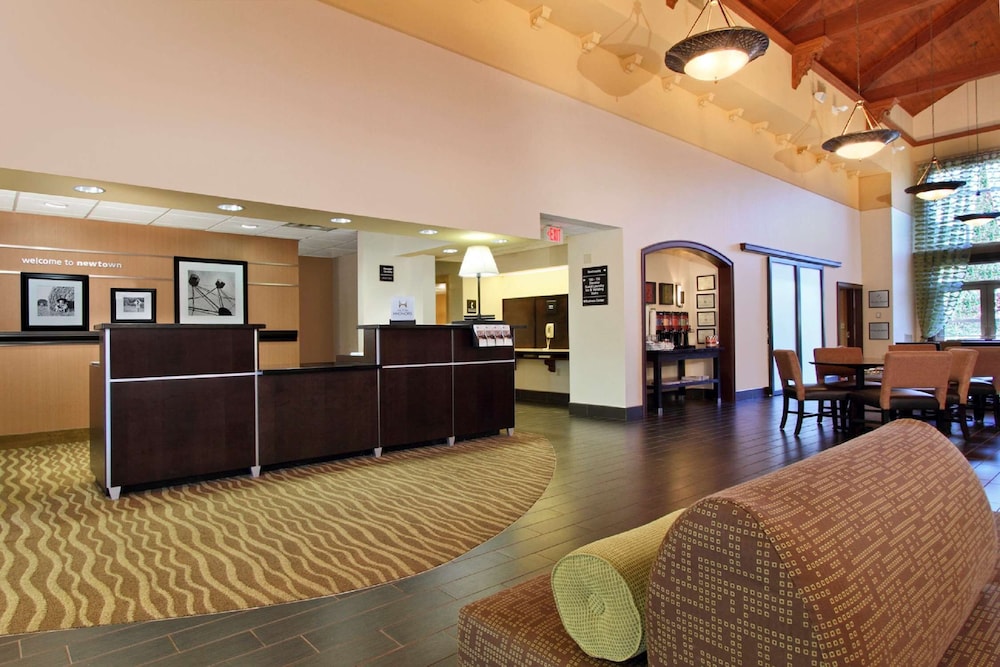 Hampton Inn Suites Newtown 12/57