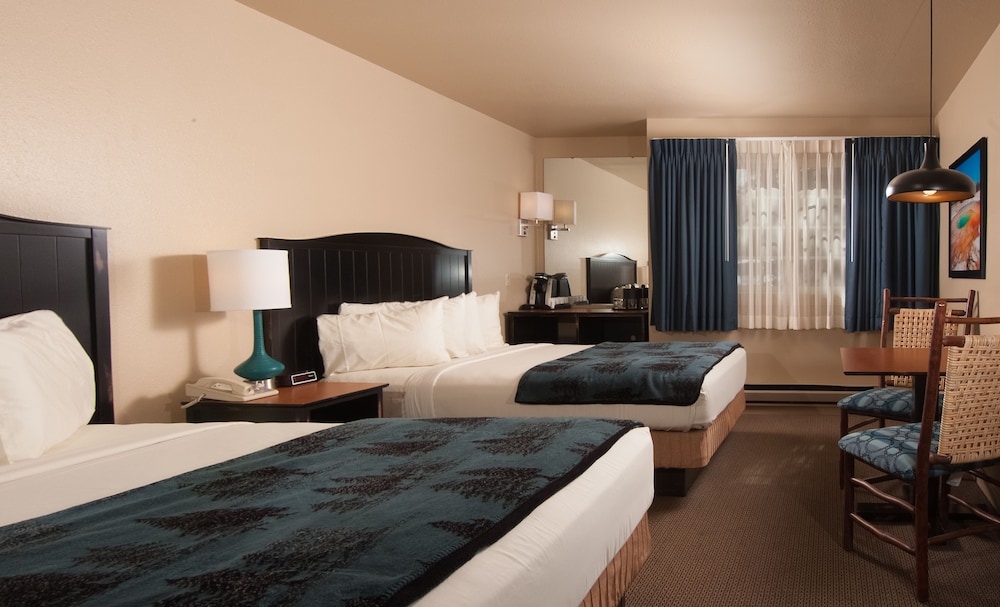 Room at Grant Village, YELLOWSTONE - WY