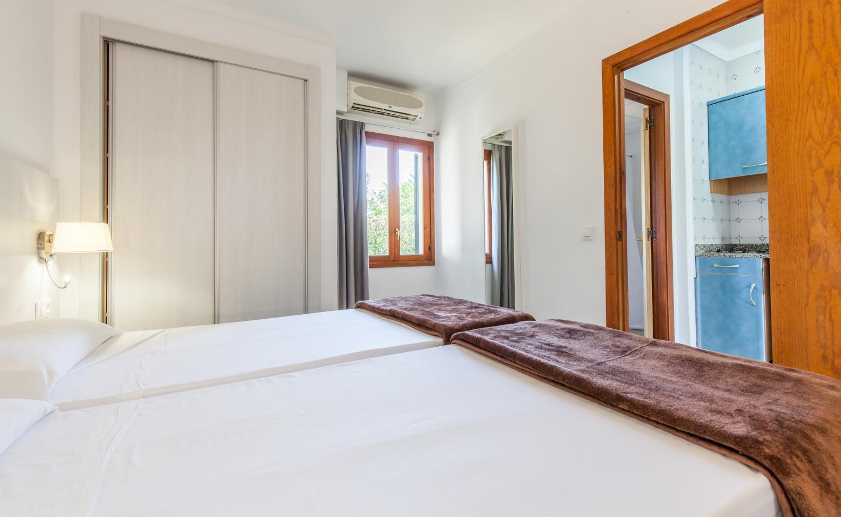 1 BEDROOM, APARTMENT