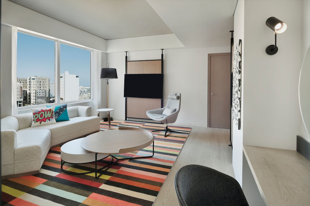 Aloft Muscat 14/47