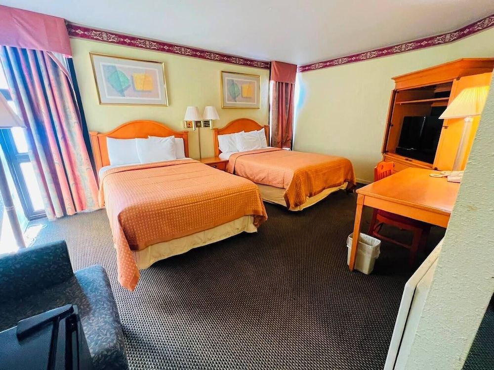 غرفة بسريرين كوين، Barrington Hotel Schaumberg Near I 90 6/10