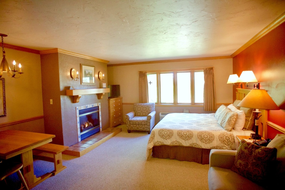 Settlement Courtyard Inn & Lavender Spa 12/66