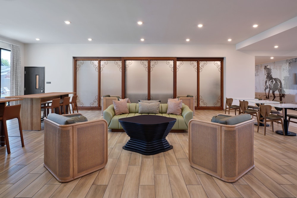 TownePlace Suites by Marriott Tempe 25/47