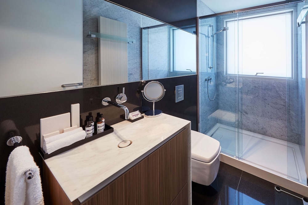 Hyatt Regency Madrid Residences 31/34