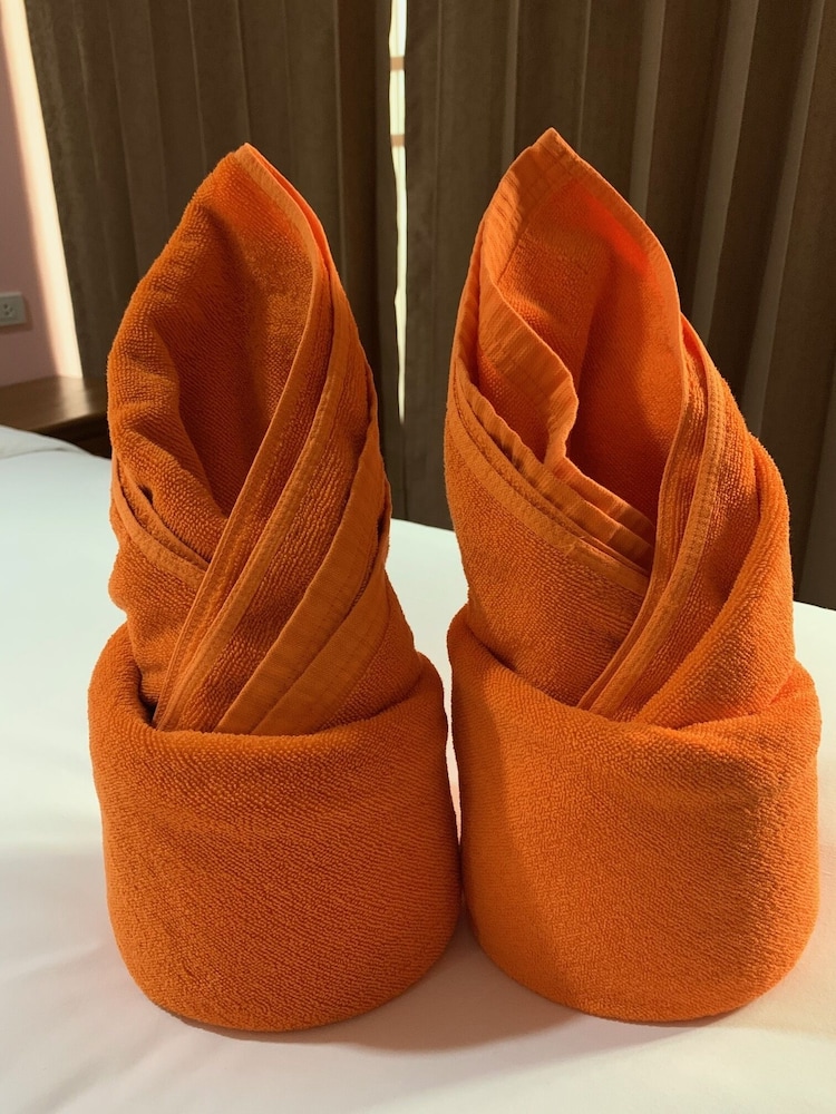 A.A. Pattaya Golden Beach Hotel 27/43