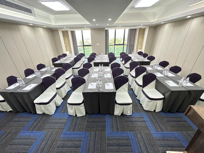 Lavande Hotel Guangzhou South High Speed Railway Station Shibi Metro Station 55/59