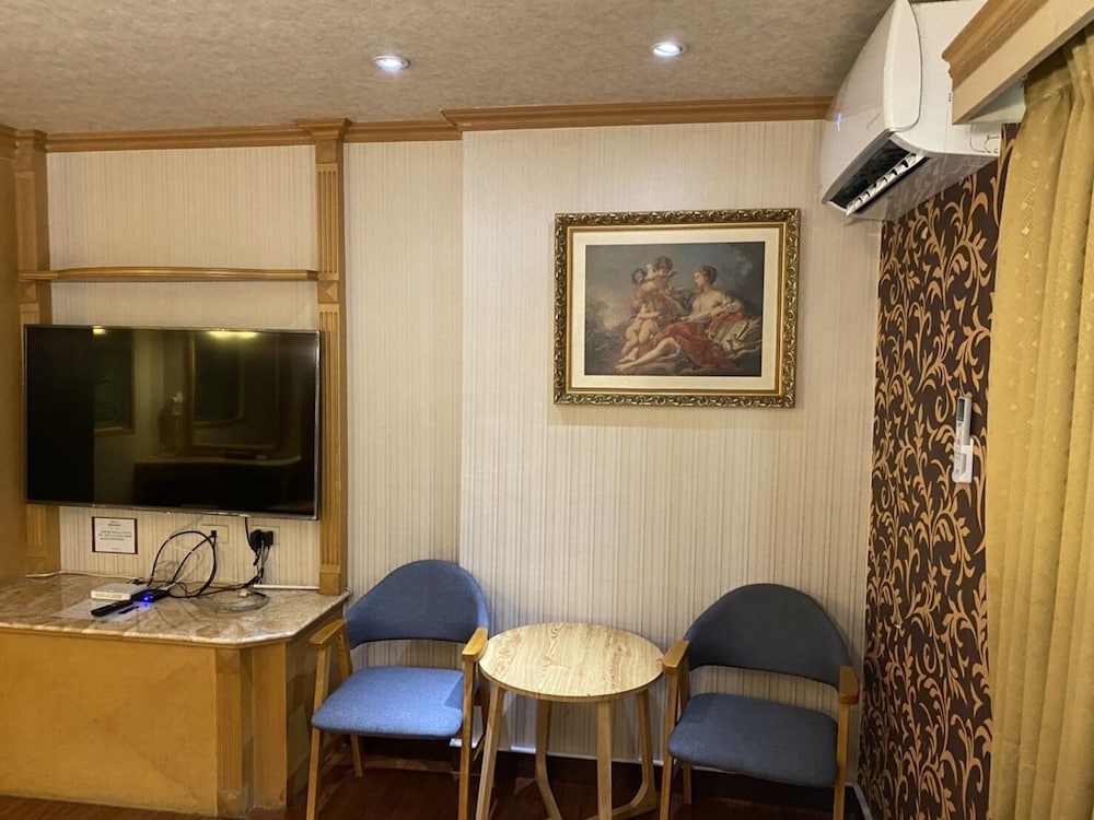 I Live Hotel 41/63