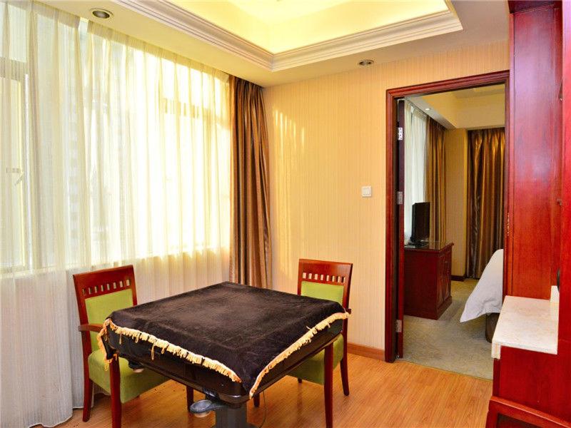 Vienna Hotel (Dongguan Houjie Wanda Plaza) 16/18
