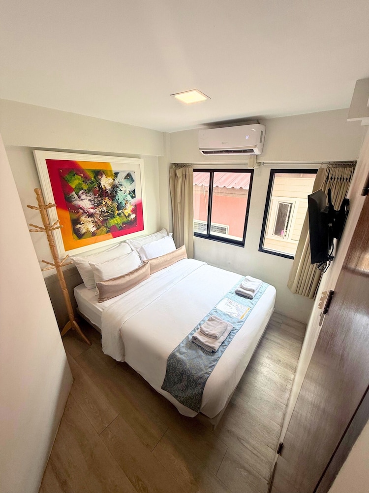 Sawasdee House 7/50