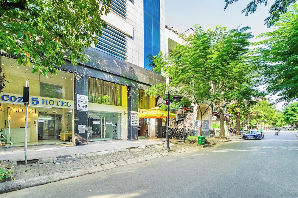 Collection O Cozy 5 Hotel - Near SECC 41/43