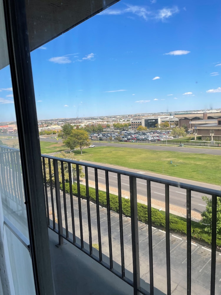DoubleTree by Hilton Hotel Denver photo3