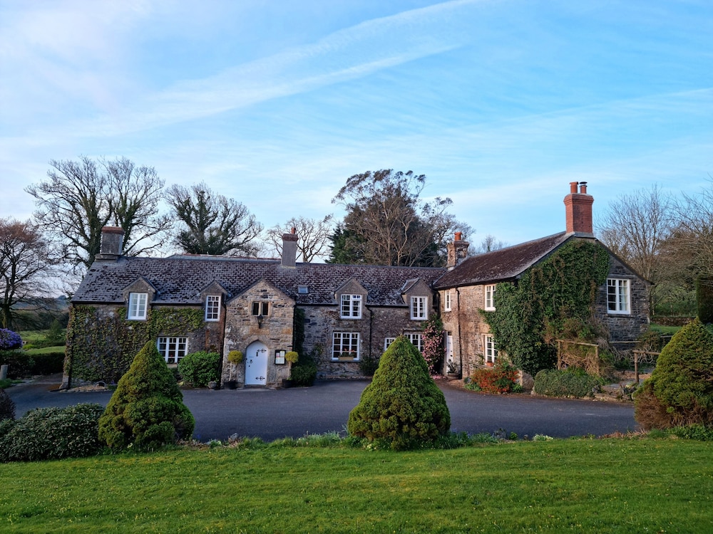 Collaven Manor Hotel 78/78