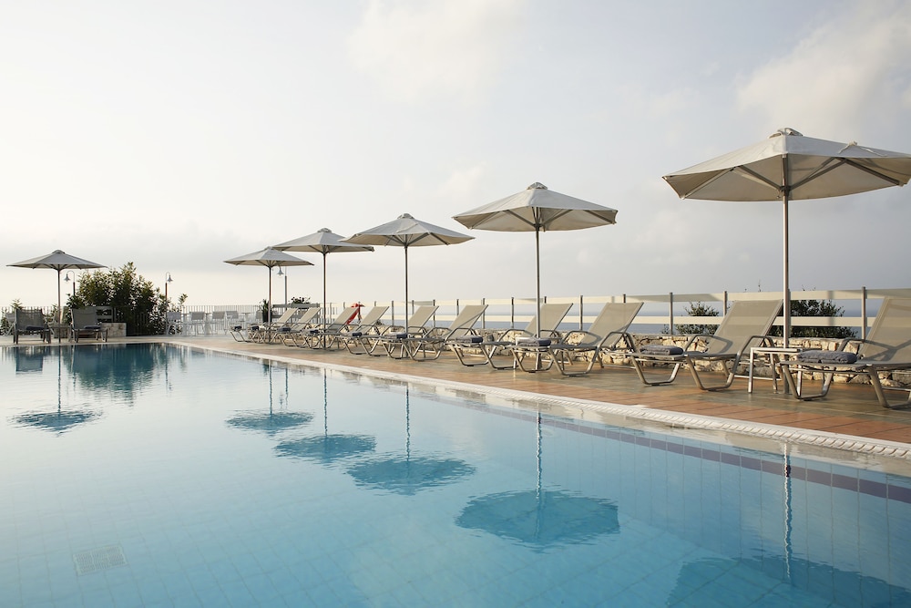 Asteris Hotel 9/61