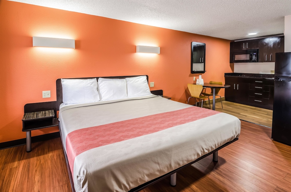 Motel6 Troutville, VA 36/54
