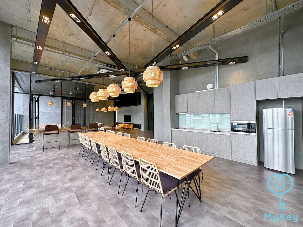 Millers Square by MyKey Global 6/59