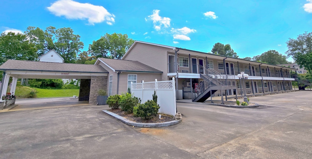 Meriwether Country Inn 36/40