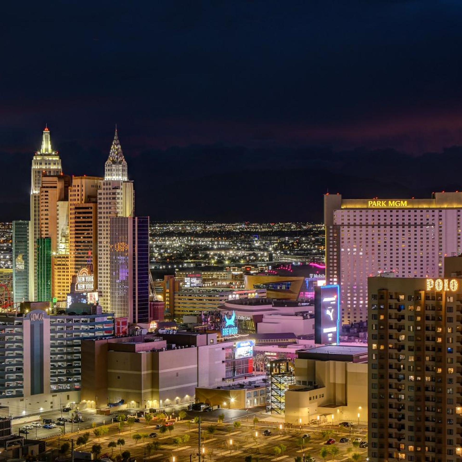 SPHERE VIEW - Signature MGM Resort Lucky Gem Penthouse & Luxury Suites 27817 4/44