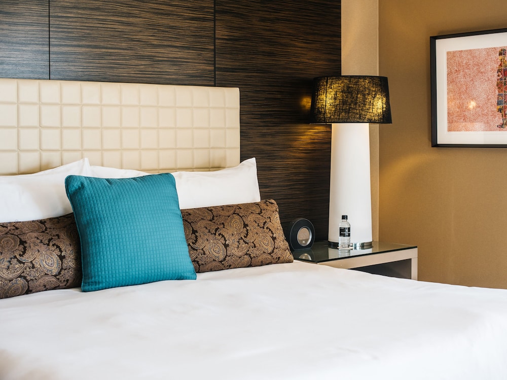 Four Seasons Hotel Sydney 17/43