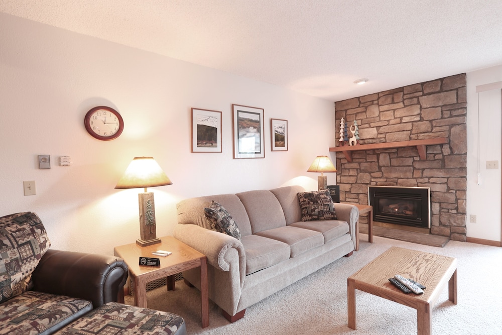 Indian Peaks Resort 33/50